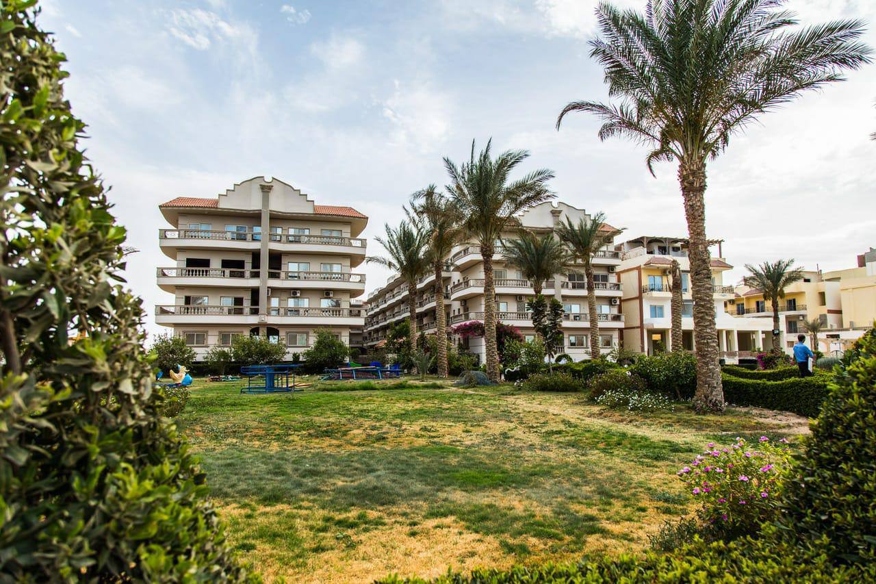 Уютная квартира в Nour Plaza Hurghada с приватным выходом — 
